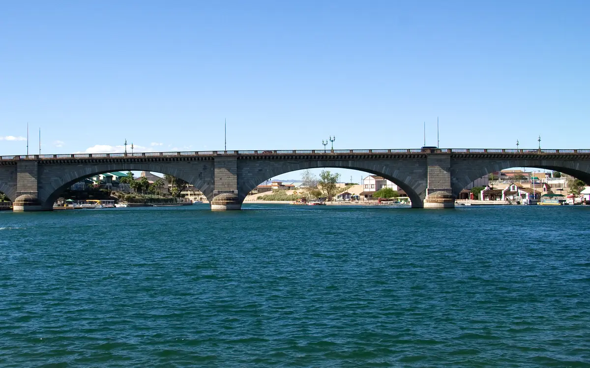 The London Bridge crossing the channel at Lake Havasu City, Arizona